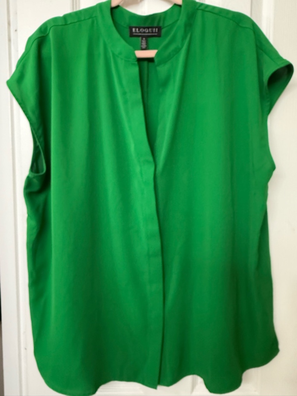 Eloquii Bright Green Sleeveless Split-Front Blouse. Add a pop of color! Sz16.